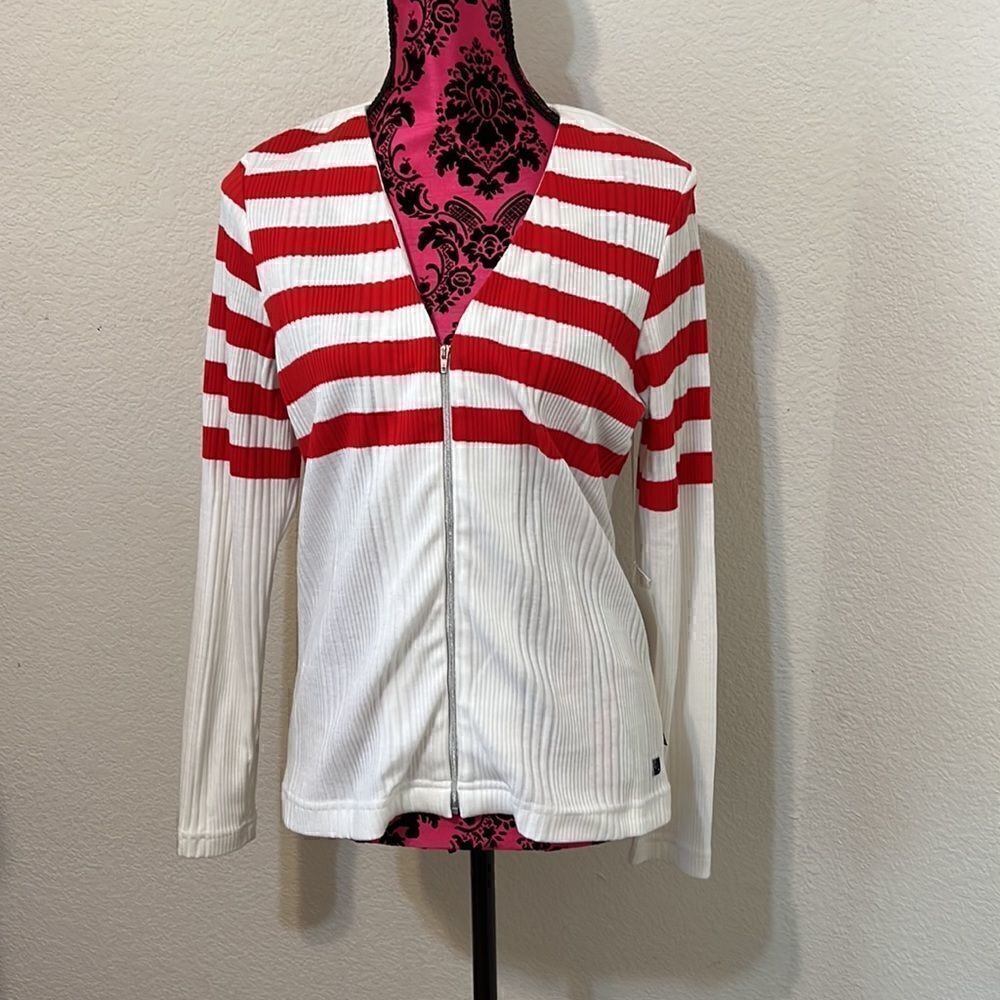 0/40 Red and White Long Sleeve V-Neck Sweater w/Front Zip Closure - Size M